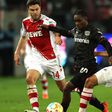 Kapaszkodik a Leverkusen, Kölnben is nyert