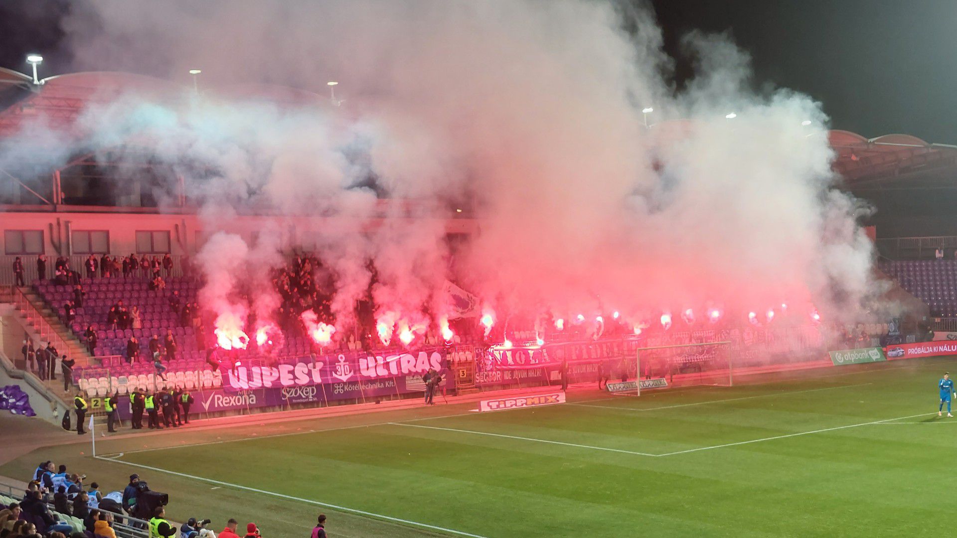 Győzelemmel köszöntötte születésnapos szurkolótáborát az Újpest a Fehérvár ellen – videó a hangulatról!