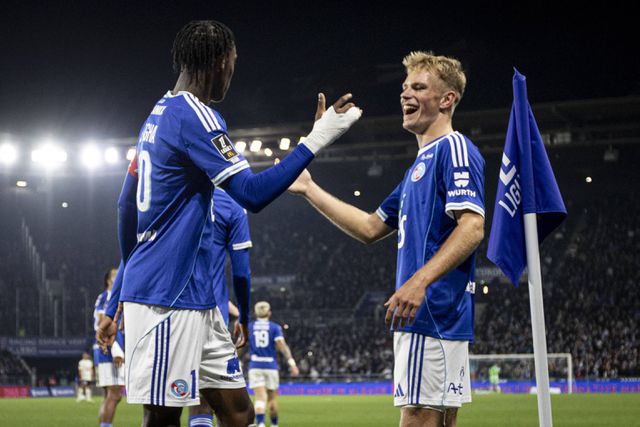 Kétgólos győzelmének köszönhetően két pontra van a PSG-től a Strasbourg jelenleg. A PSG a Lyon ellen játszik a forduló zárómérkőzésén