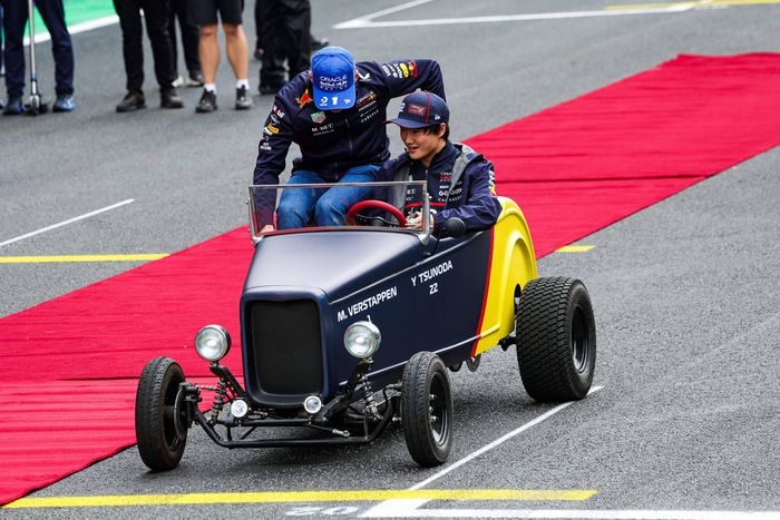 Max Verstappen és Cunoda Yuki