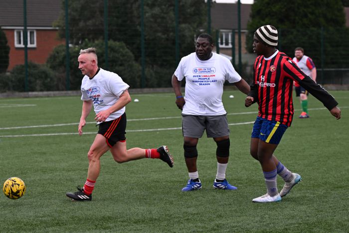Az angol negyedosztályú Walsall FC alapítványa által szervezett "Beat The Block" futballmérkőzés, melynek célja a mentális egészégre fontosságának megvilágítása, és a klub ilyesfajta szolgáltatásainak javítása