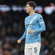 Bizarr sérülés: John Stones a karácsonyfa díszítése közben sérült meg