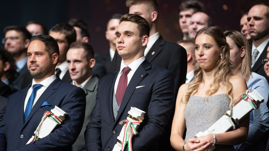 Milák Kristóf (középen) lett az Év sportolója a férfiaknál (Fotó: Zsolnai Péter / Blikk)