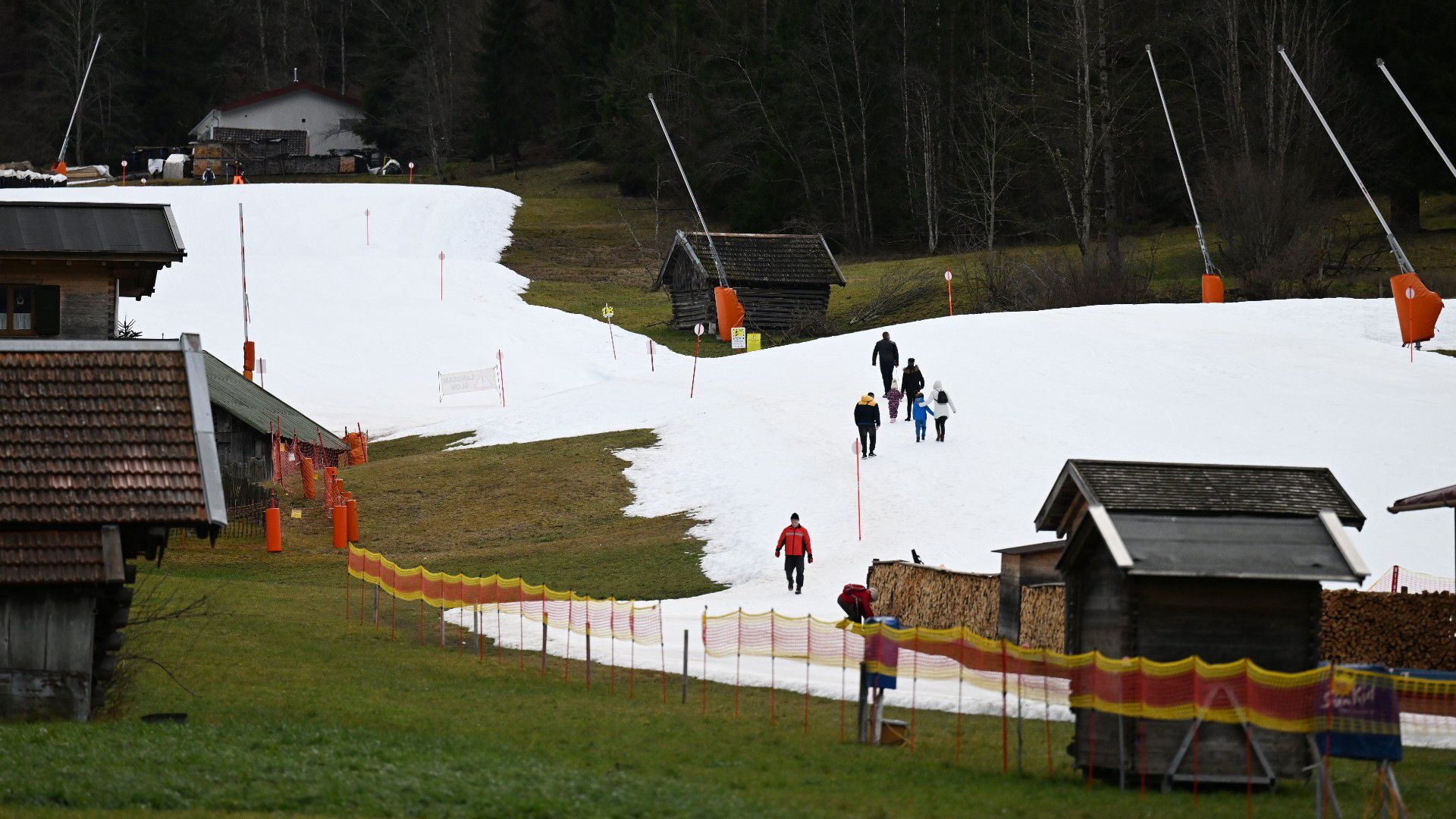 A kedvezőtlen előrejelzések miatt törölték a Garmisch-Partenkirchenbe tervezett versenyeket