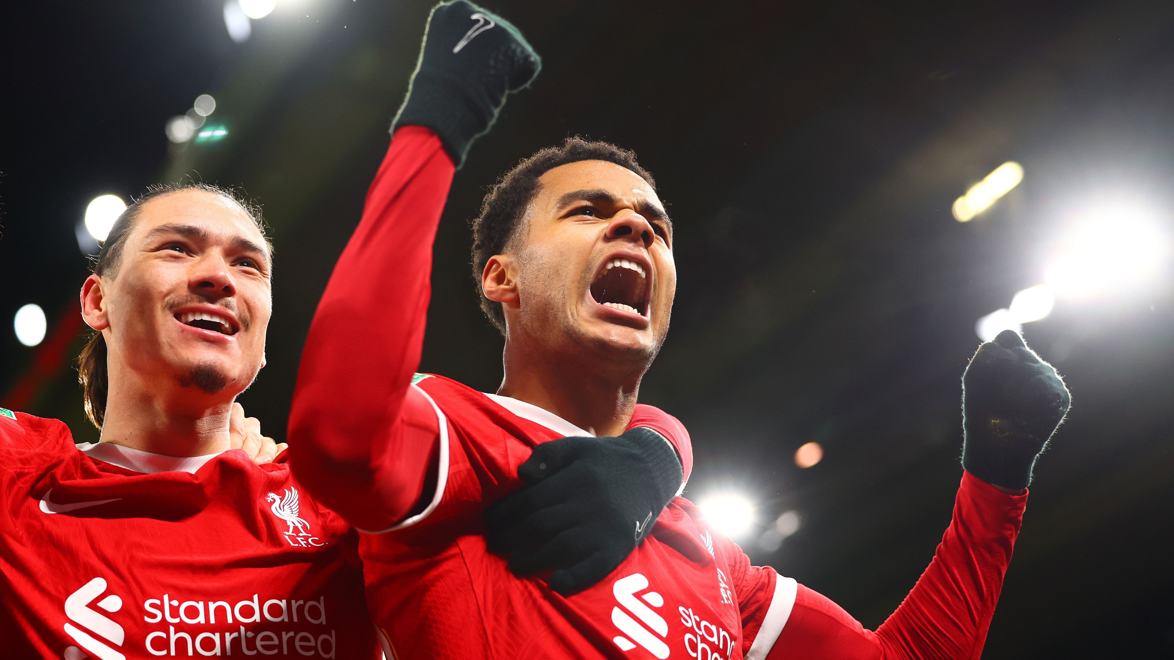 A Liverpool három perc alatt fordított és megnyerte a Ligakupa-elődöntő első meccsét – videóval