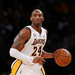 Több millió dollárért kelt el Kobe Bryant meze
