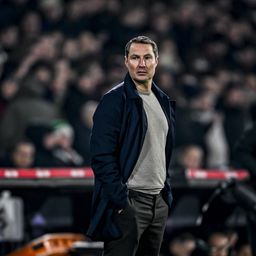 Két nappal a BL-meccs előtt rúgta ki edzőjét a Milan ellenfele