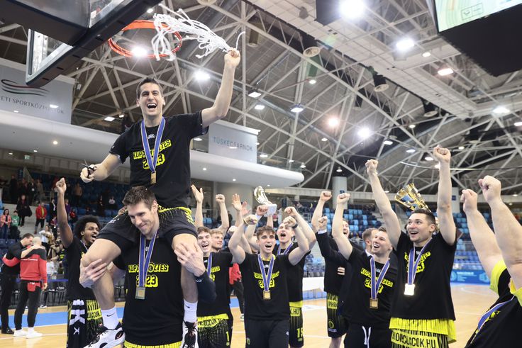 Videó: „Úgy kezdtük ezt a meccset, ahogy el kell kezdeni egy kupadöntőt” – Keller Ákos elégedett volt a fináléban mutatott játékkal