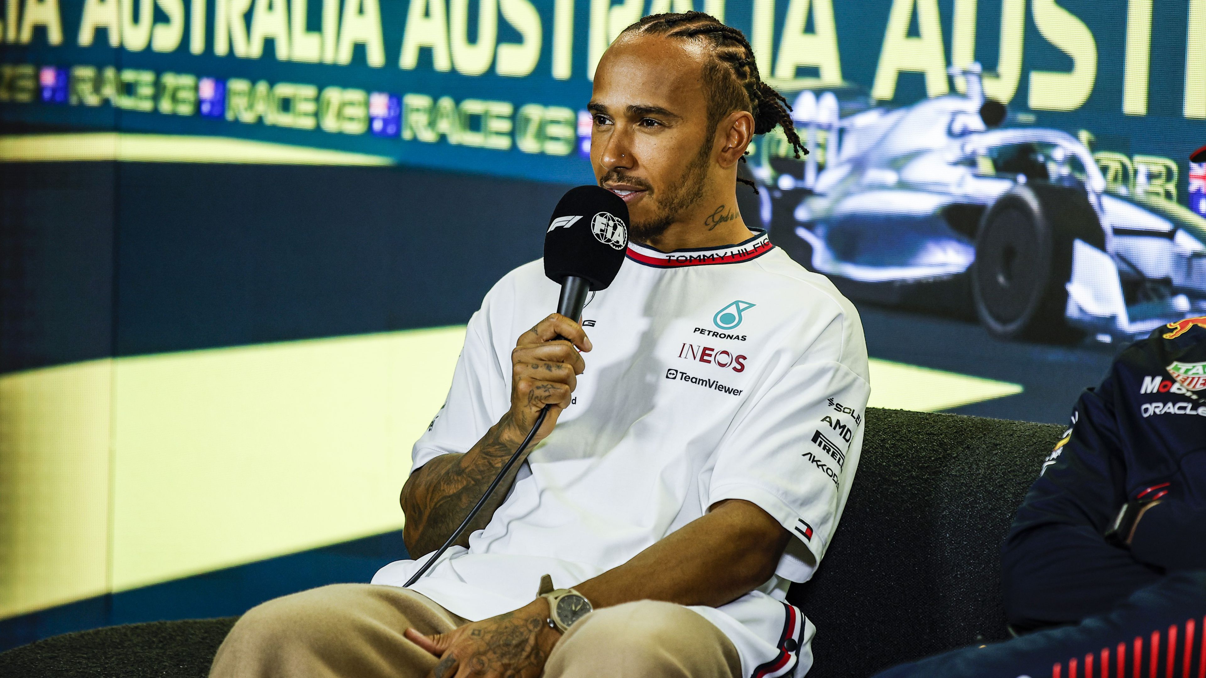 17 éves korában pultosként dolgozott Lewis Hamilton egy pub-ban (Fotó: Getty Images)