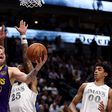 Elképesztő, Luka Doncic 45 pontot dobott a dallasi visszatérésén – VIDEÓ