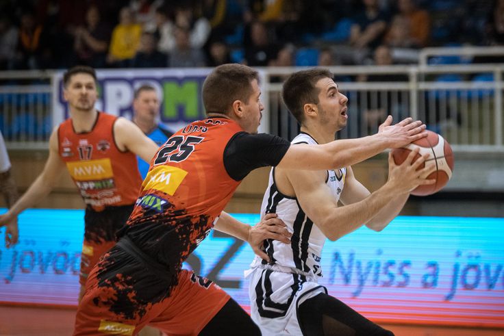 Hosszabbításban nyert a Szeged