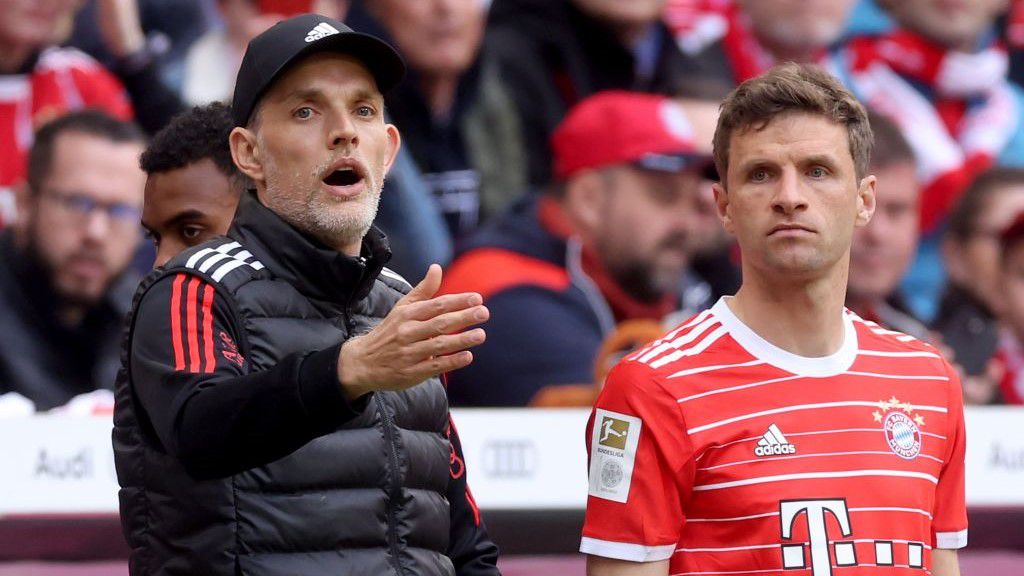 Thomas és Thomas. Müller arcára van írva: nem boldog, hogy a Hertha ellen is csak fél órát játszhatott (Fotó: Getty Images)