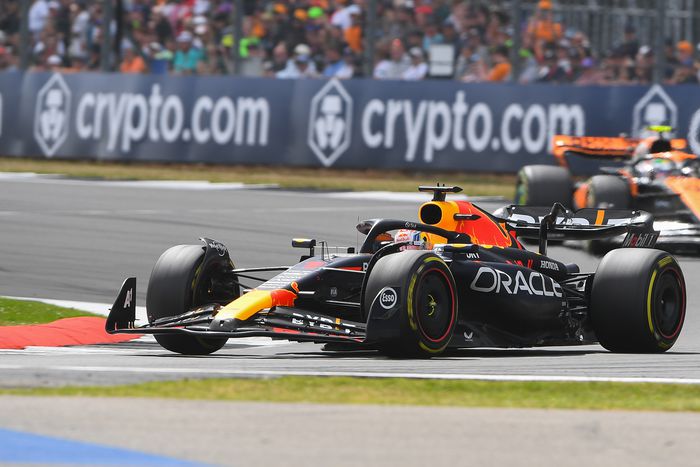 Max Verstappen nyert Silverstone-ban