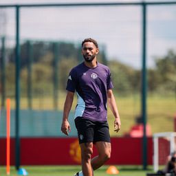Legendás mezszámot kapott a Manchester United új igazolása