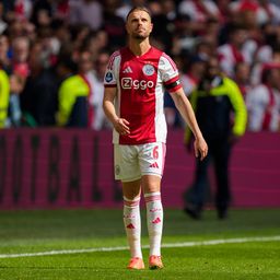 Távozik az Ajaxtól a Liverpool volt csapatkapitánya, visszatérhet Angliába