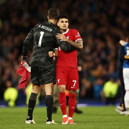 Luis Díaz és Alisson Becker Jota szülővárosában rótták le kegyeletüket