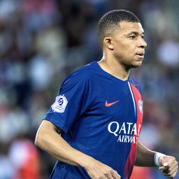 Kylian Mbappét eltávolították a PSG stadionjáról – videó