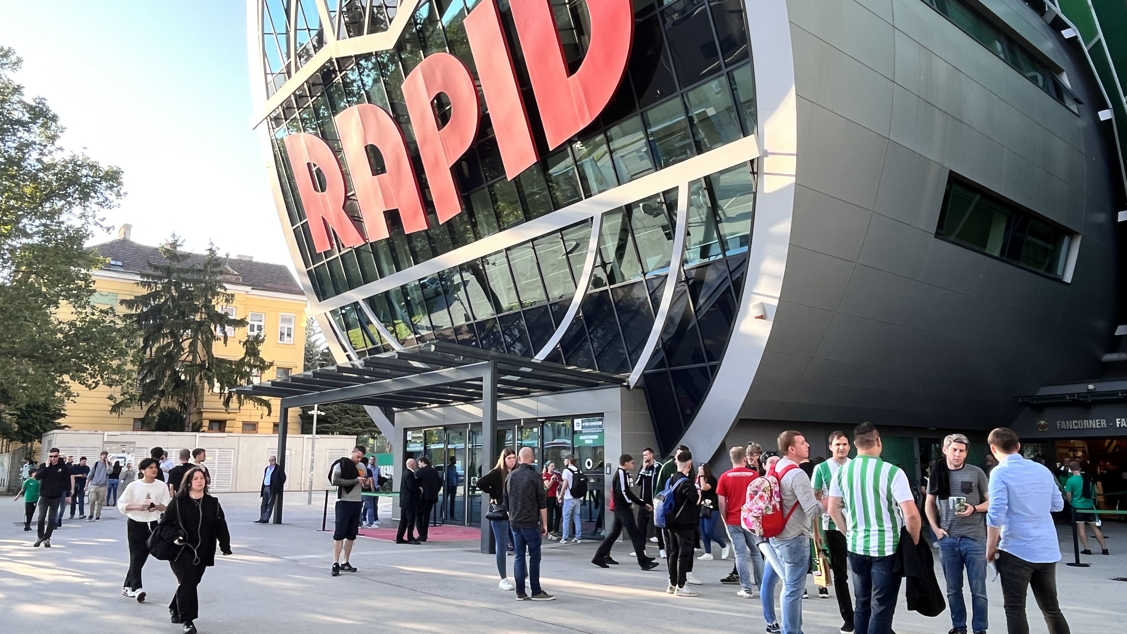 GALÉRIA: Így készül az esti mérkőzésre a Rapid Wien és a Debrecen