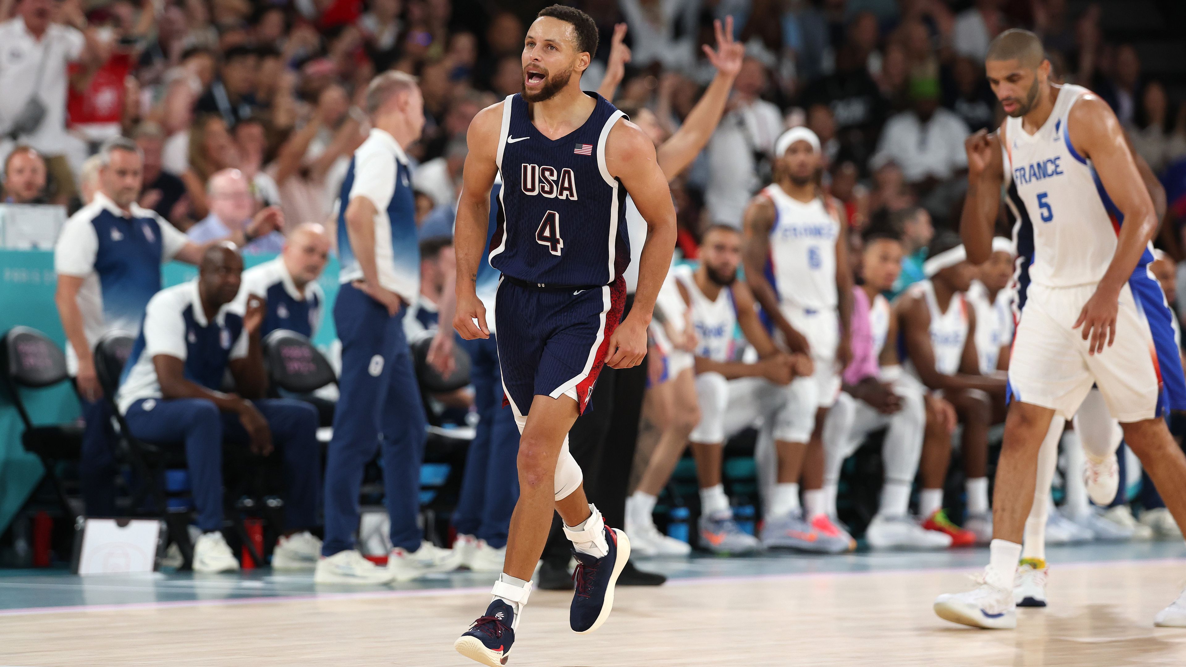 Curry „megvadult” a hajrában, sorozatban ötödször olimpiai bajnok az USA