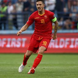 Montenegró emberhátrányban győzve tapad a magyar válogatottra – videóval