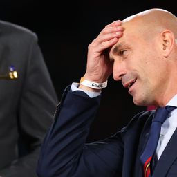 Ennyi volt! Lemondott a Spanyol Labdarúgó Szövetség csókbotrányba keveredő elnöke