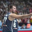 A Los Angeles Lakers sztárja kiakadt a bírói döntések miatt