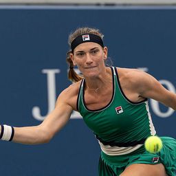Babos kiesett a kínai tenisztornán