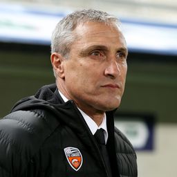 Rasszizmus vádjával felfüggesztették a Vidi korábbi edzőjét
