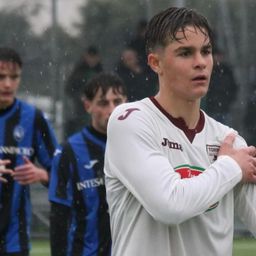 Horrorsérülést szenvedett U19-es válogatottunk játékosa, edzőmeccsen törték el a lábát