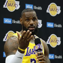 LeBron James panaszkodott, kíméletlenül „leoltották”
