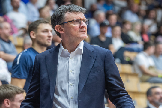 Lluis Riera Martí csak néhány hónapig irányította a csapatot (Fotó: albakosar.hu)