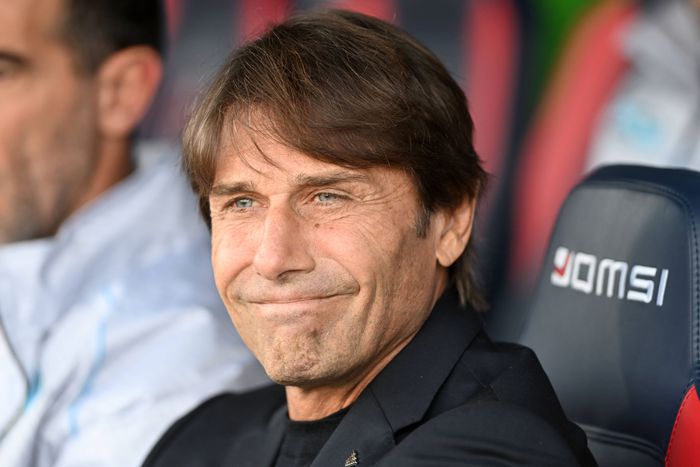 Antonio Conte marad a Napoli élén