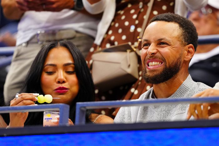 Curry és felesége, Ayesha