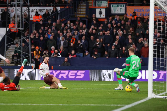 jack Grealish góljával fordított a Manchester City