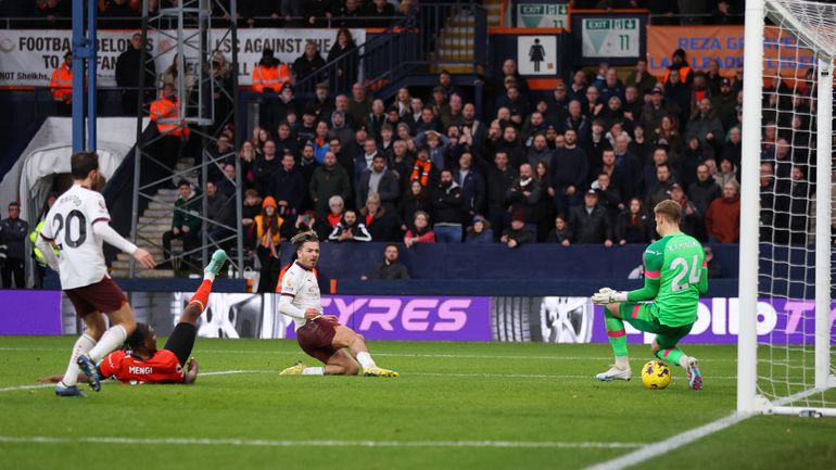 jack Grealish góljával fordított a Manchester City