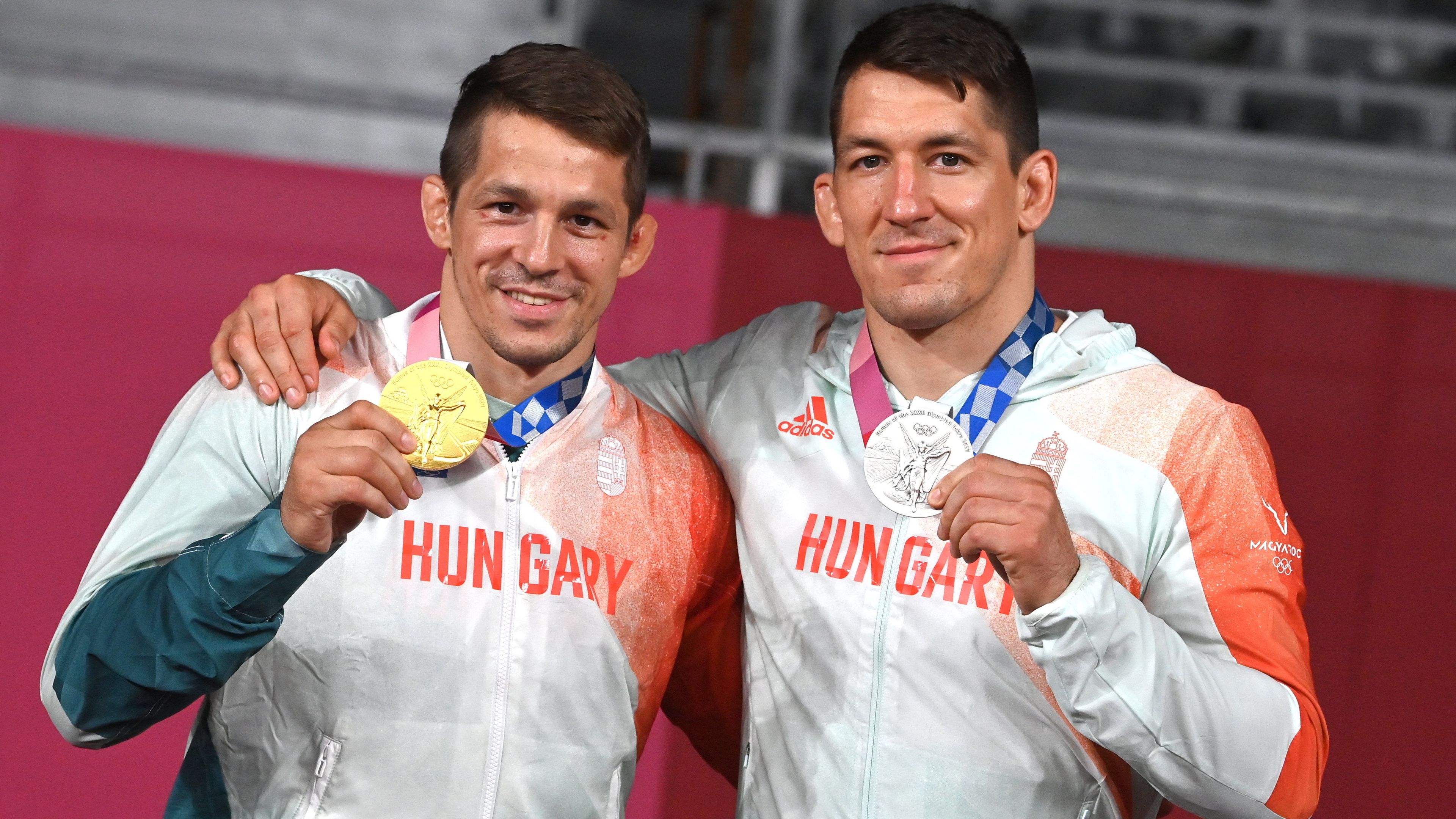 A tokiói olimpiáról Lőrincz Tamás aranyéremmel (balra), míg testvére, Viktor ezüstéremmel tért haza – visszavonulásuk után mindketten a birkózás jövőjéért dolgoznak. Fotó: MTI/Illyés Tibor