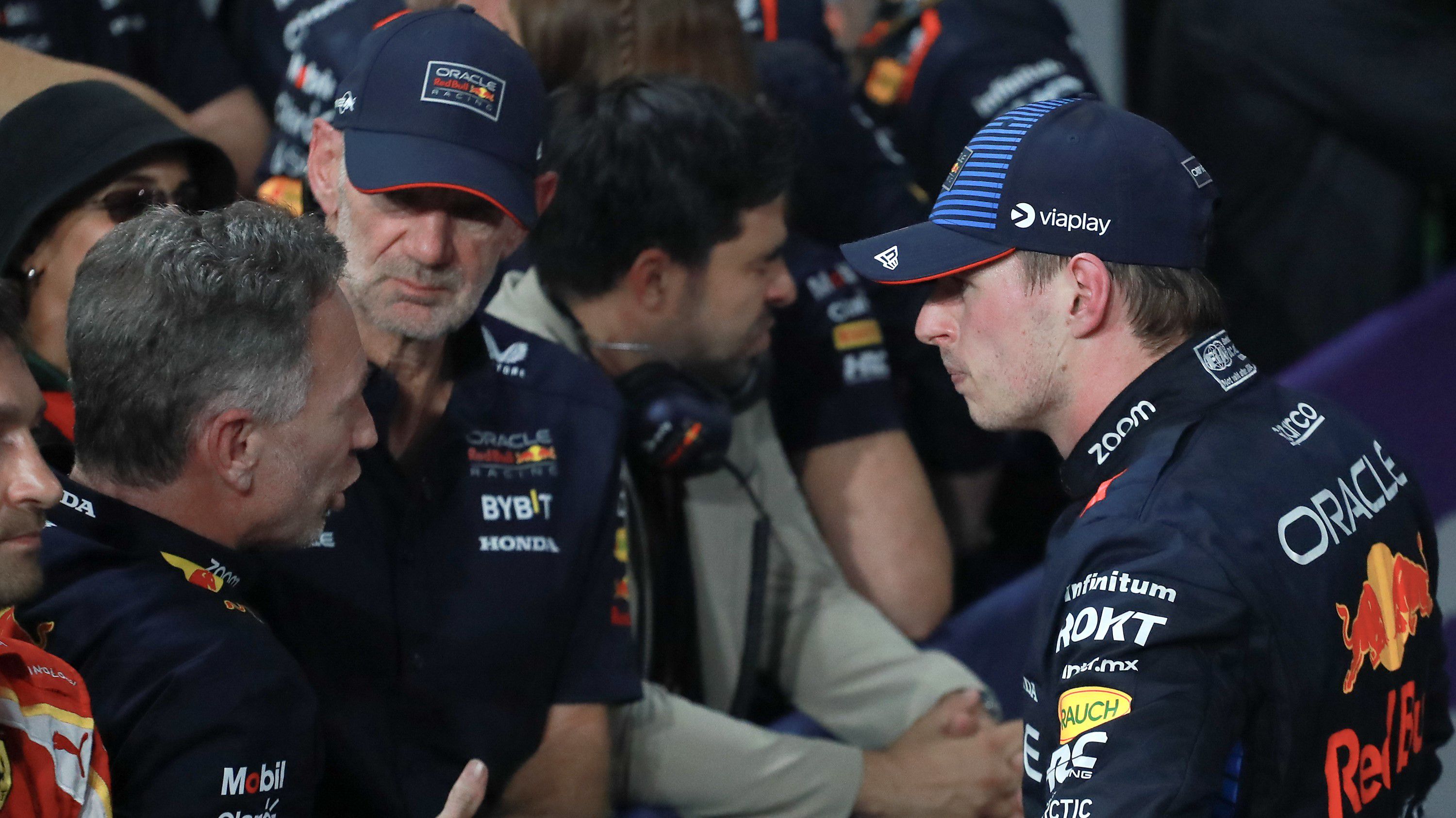 F1-hírek: a Red Bull nem kényszeríti maradásra Verstappent