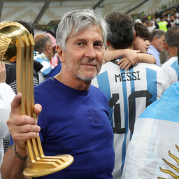 Messi apja Laportával tárgyalt, ez áll a háttérben