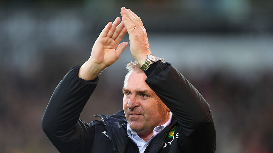 A korábbi Norwich- és Aston Villa-edzőnek kell megmentenie a Leicestert