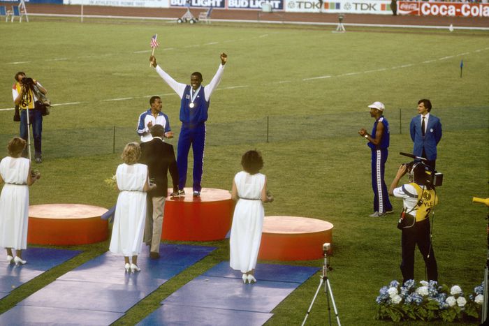 Carl Lewis az 1983-as győzelme után