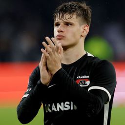 Kerkez Milos már látja magát, amint el Clásicót játszik