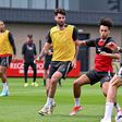 Szoboszlai Dominik és Kaide Gordon a Liverpool edzésén