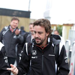 Szomorú hírt jelentett be Fernando Alonso