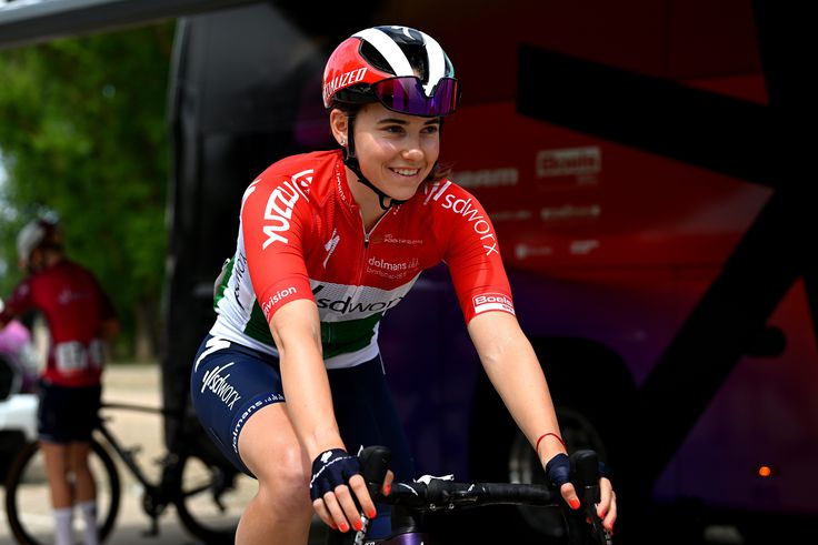 Vas a mezőnnyel ért célba, Kopecky sprintbefutót nyert a női Girón