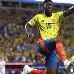 Vezetés és emberhátrány után Kolumbia jutott a Copa América döntőjébe