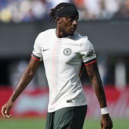 Az Arsenal és a Chelsea dűlőre jutott az angol válogatott támadó jövőjéről