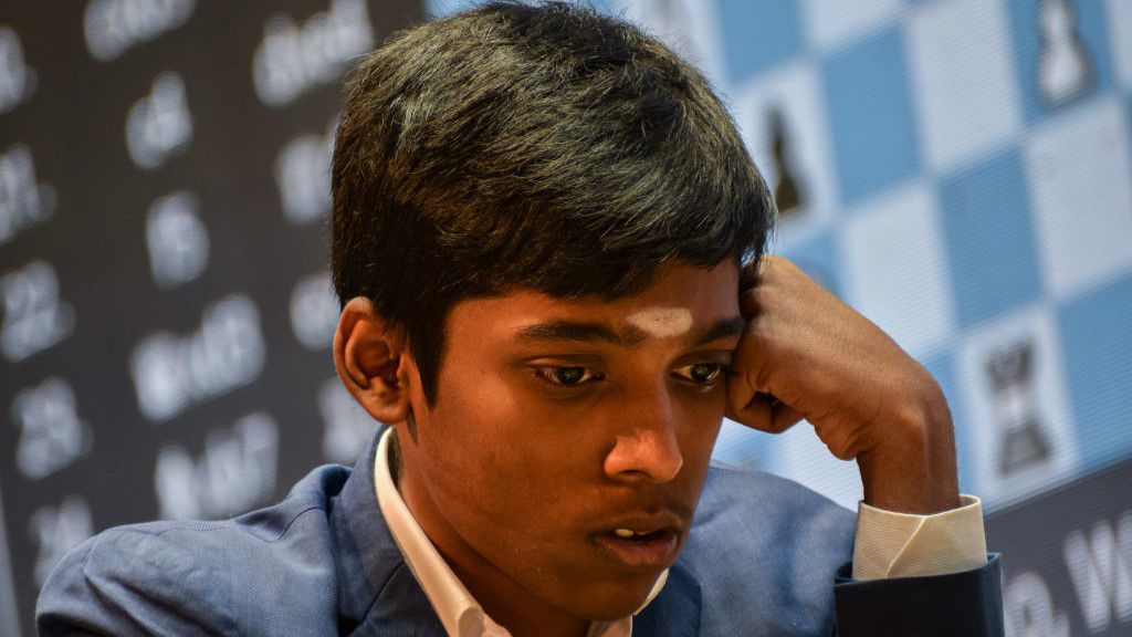 A 18 éves Rameshbabu Praggnanandhaa lesz Berkes Ferenc ellenfele a nyolcaddöntőben. Jobban járt vele, mint ha Hikaru Nakamura ellen kellene játszani? (Fotó: Getty Images)