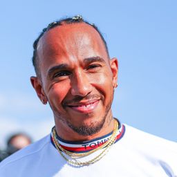 Lehet, hogy az év végén visszavonul Hamilton?