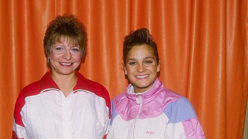 Mary Lou Retton (jobbra) csak gépek segítségével tud lélegezni