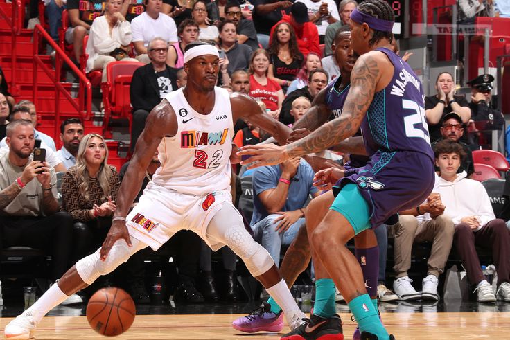 NBA: a Miami hosszabbítás után nyerte meg a jubileumi meccset